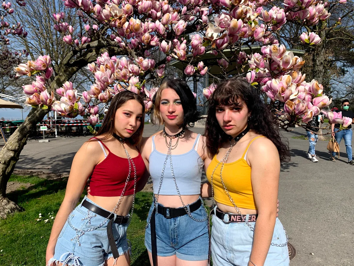 Trois danseuses iDream en extérieur