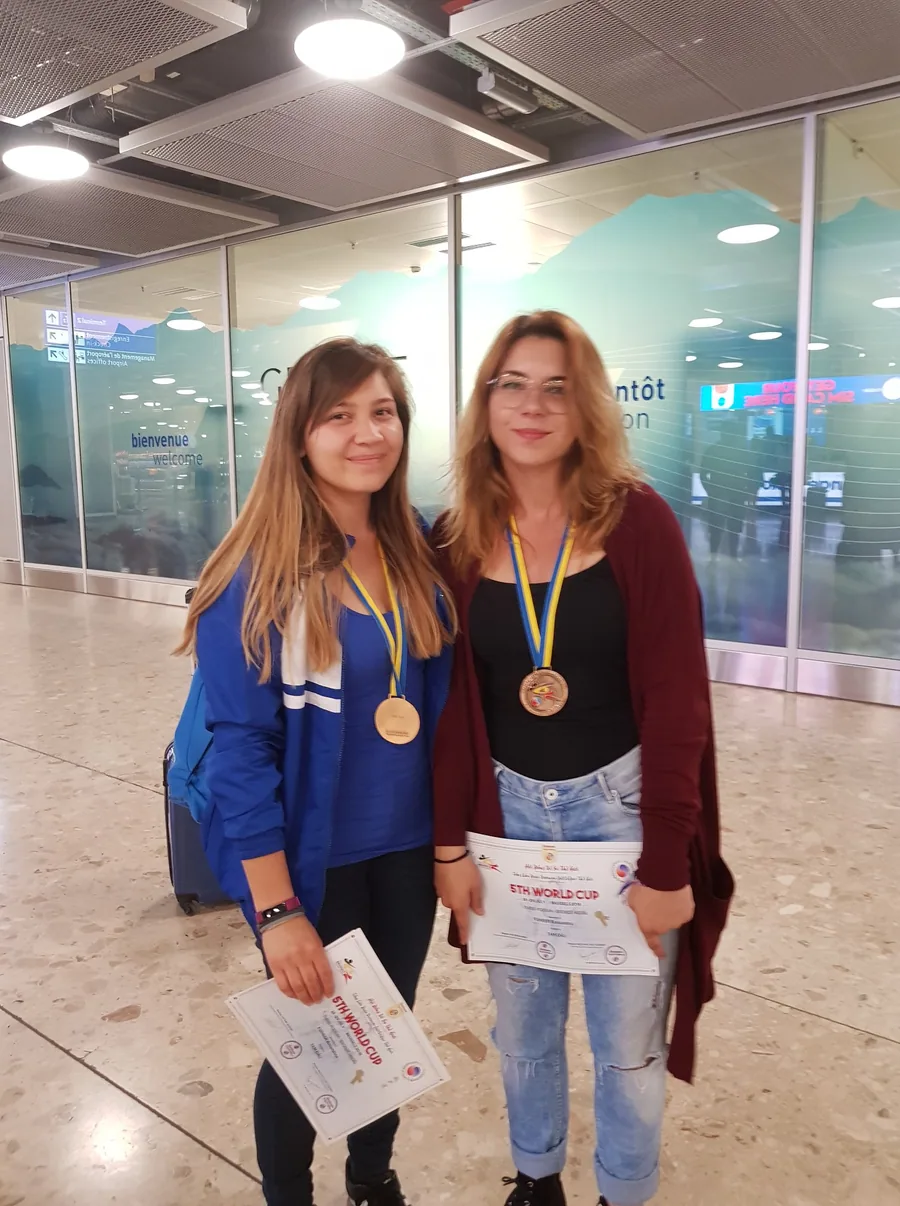 Deux membres lors d'un passage de grade Vovinam